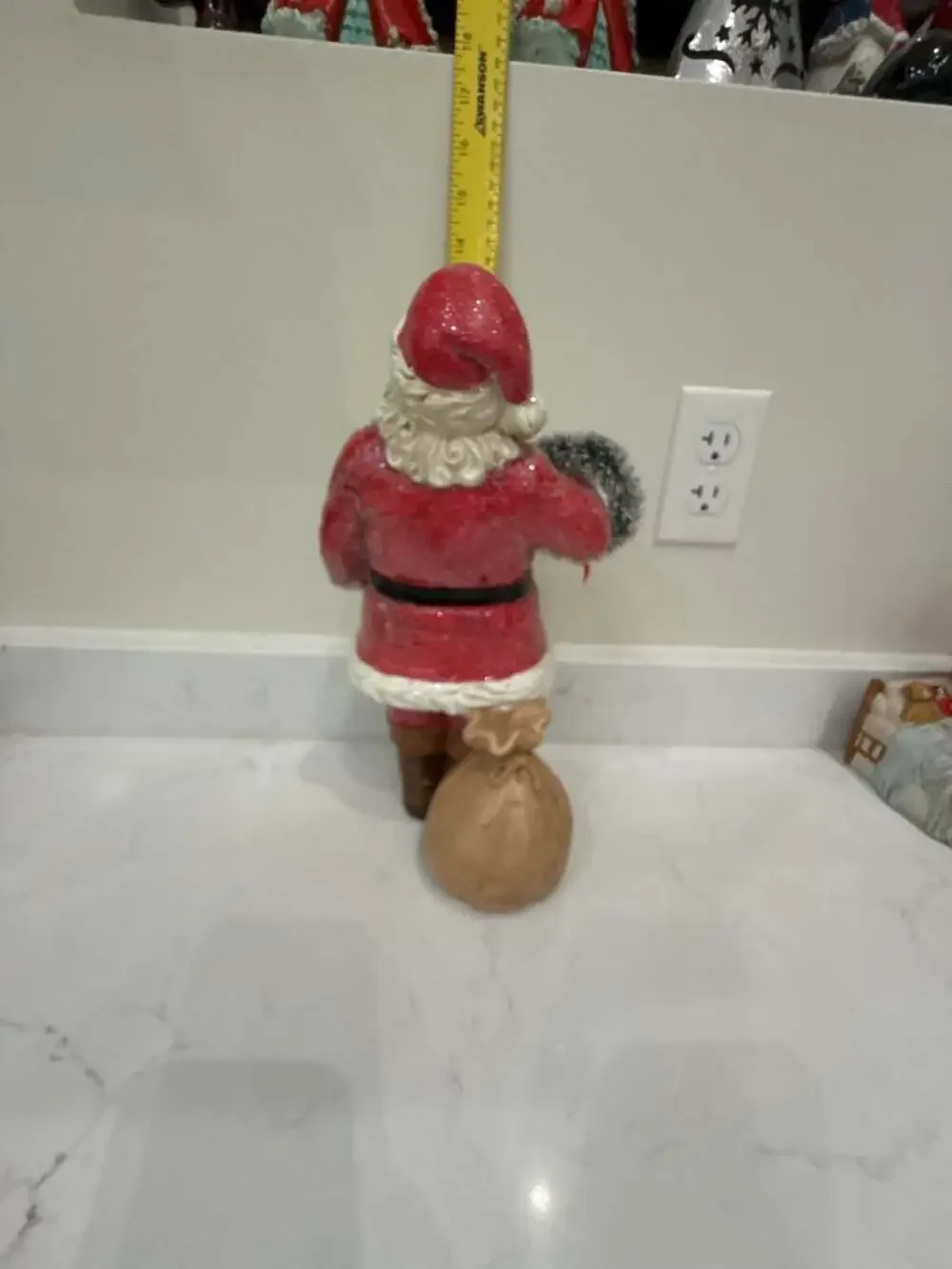 Hallmark Christmas Santa Claus Figurine Holding Wreath